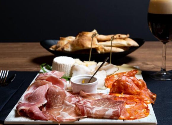 Non avete ancora assaggiato il nostro tagliere di salumi e formaggi?